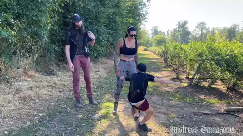 Mistress Damazonia – 7ft1 6ft6 4ft10 Meet in a Field