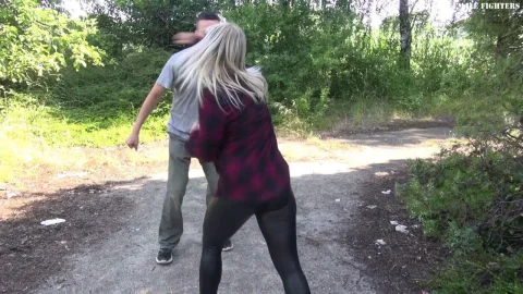 Deadly Female Fighters: Barborka Bad Girl Fight Challenge