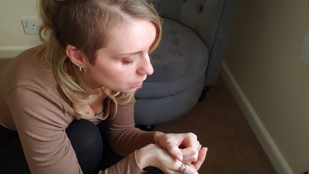 Lexi Snow – Giantess Proves Control