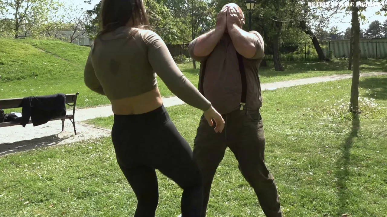 Deadly Female Fighters – Kikina Destroys 2 Foolish Attackers