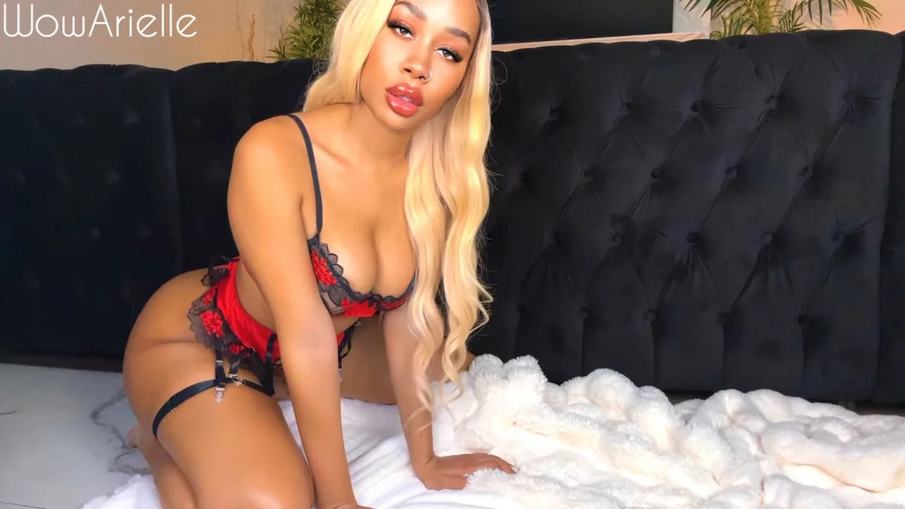 WowArielle – Arielle Pray To Perfection