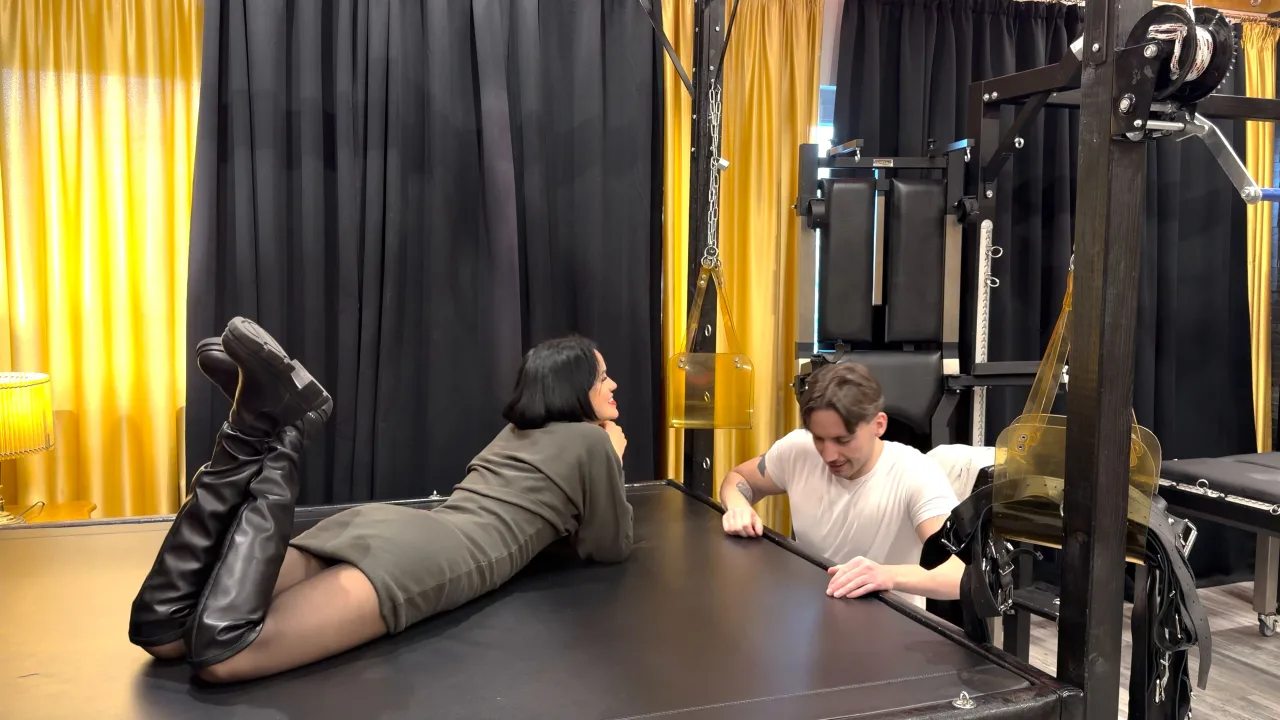 Jolie Berrie – Arm Wrestling Bet Blowjob 4K