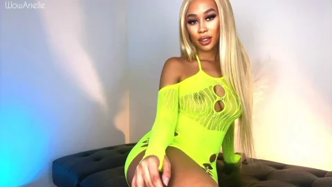 WowArielle – NO Girlfriend ONLY Goddess Solo Show