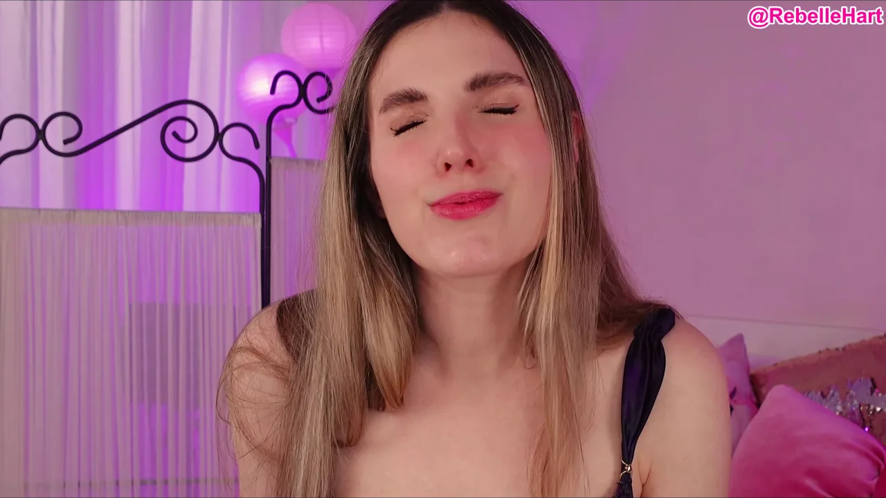 Rebelle Hart – Würdest du lieber? Blonde Solo