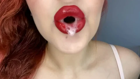 Pandora Princess – Soaking Wet Red Lips Spitfetish Blowjob
