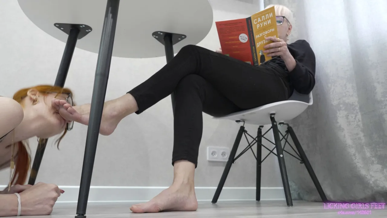Servants For Girls – Worship my feet & listen to my lecture