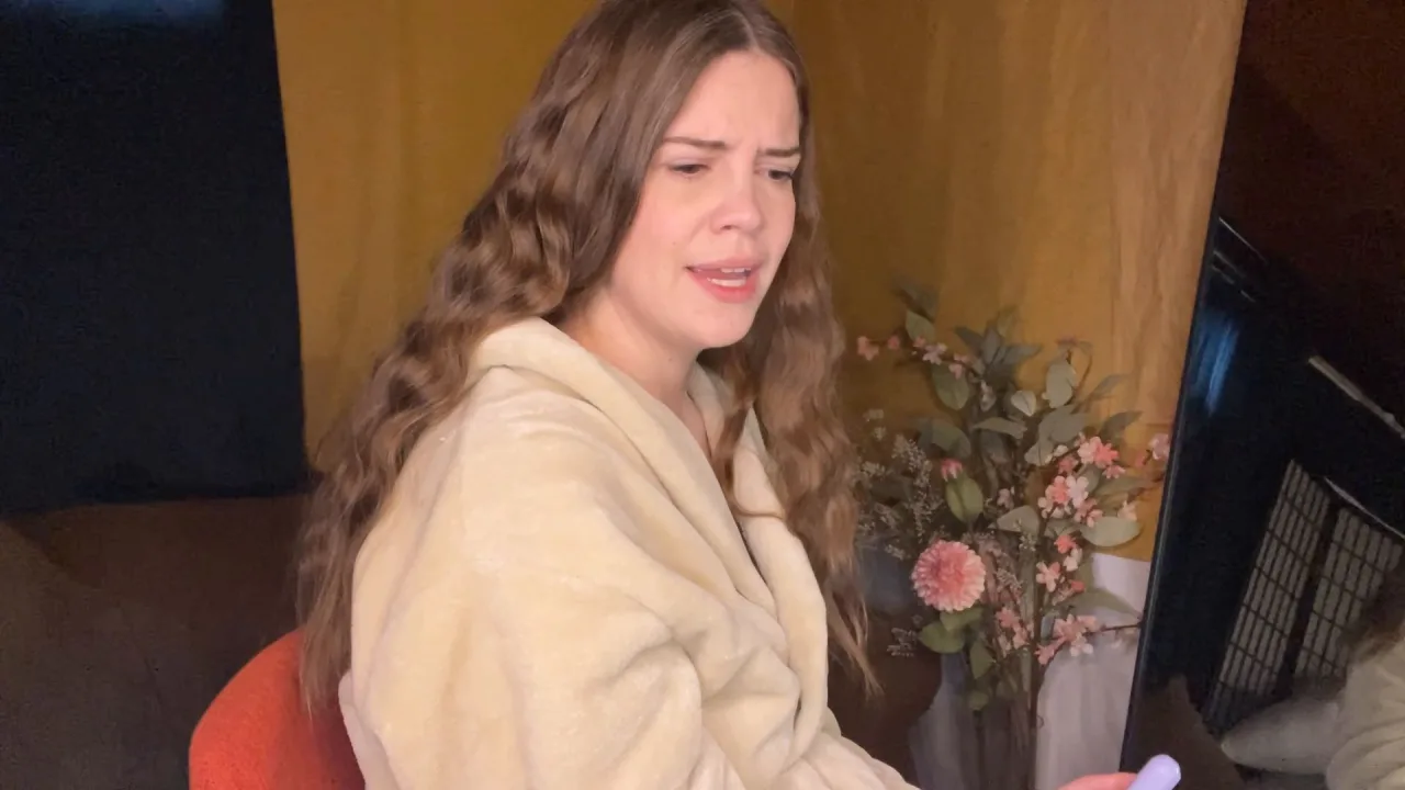 maggierosexo – Maggie Rides Him While Cucking You