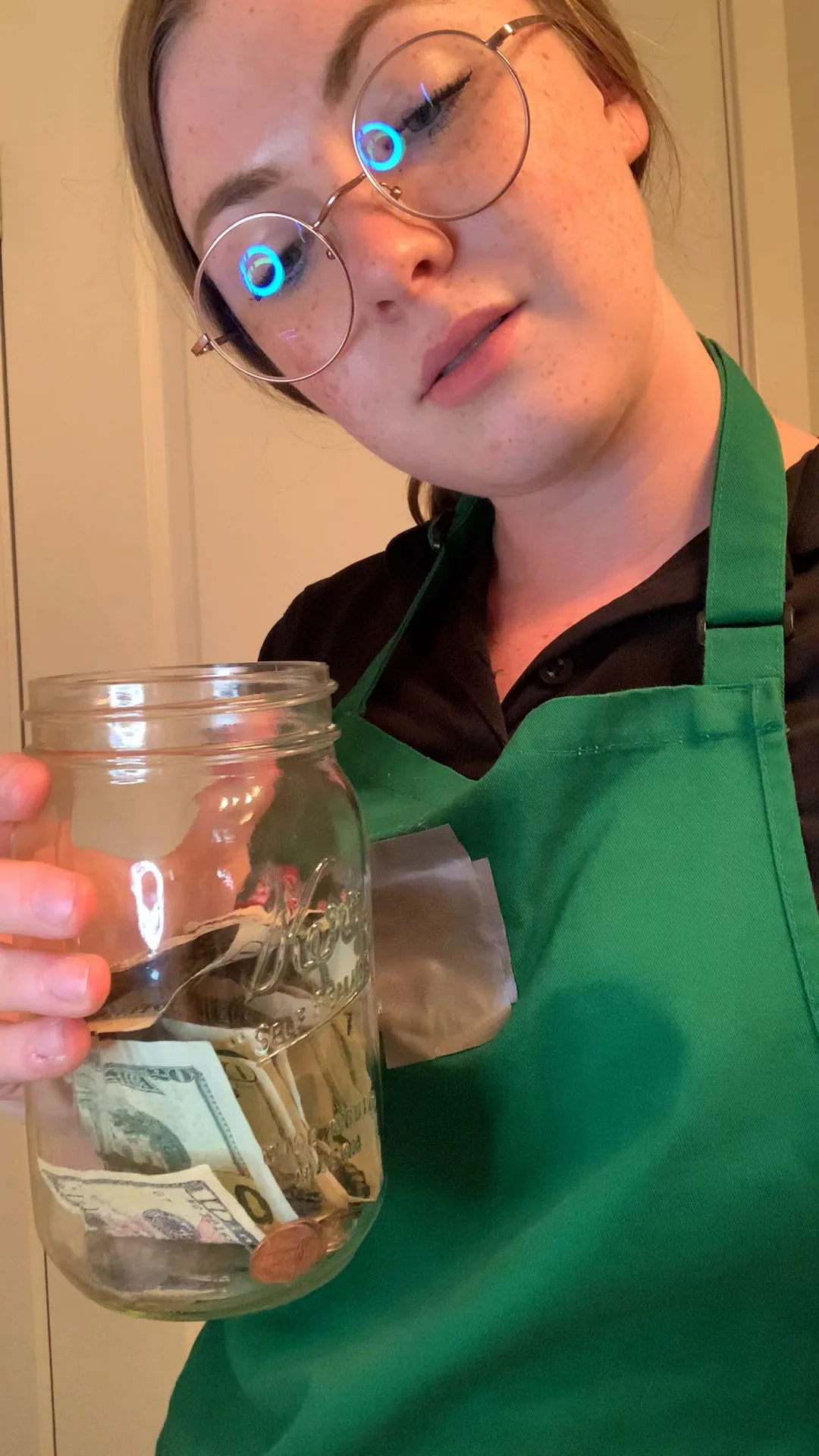 itskinkerbell – Barista Findom Tease with Cash & Toys