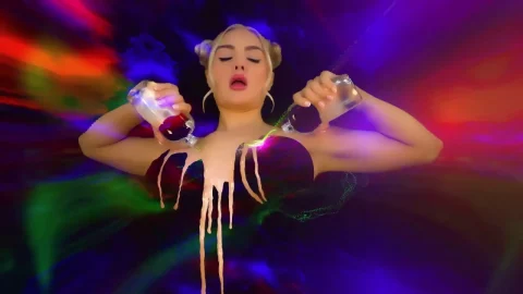 Dommelia – Mind Melter: Blonde Trio Futuristic Tease